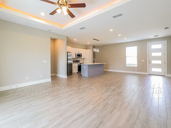 4th image of 2049 Pecos Dr