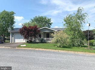 28 Oriole Cir, Felton, PA 17322