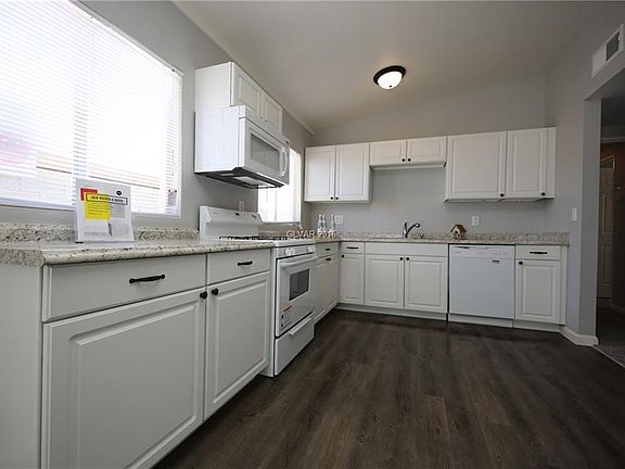5th image of 1515 Phillips Ave