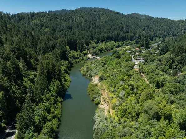 17900 Lark Drive, Guerneville, CA 95446