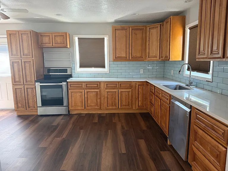 3046 N Milwaukee St — Photo 21