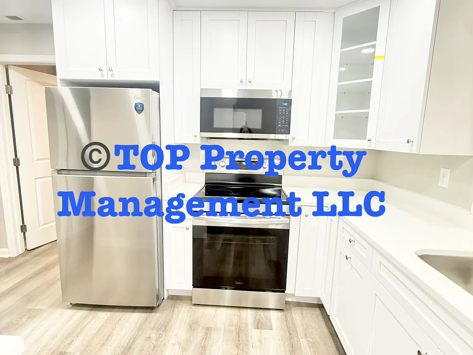 2 bed, 576 sqft, $1,700 — Photo 1