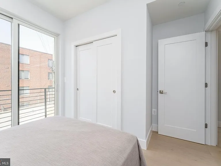 1112 6th St NW #6 — Photo 14