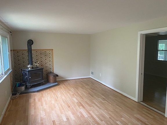 2nd image of 1219 Van Buren Dr