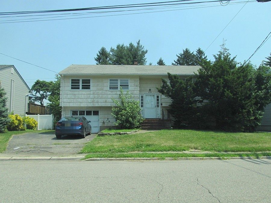 1st image of 6-23 Burke Pl