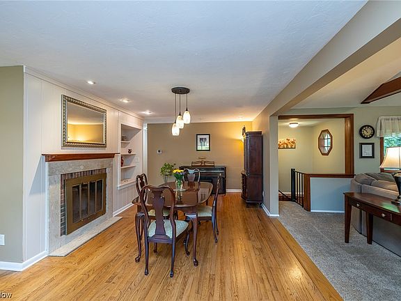 3rd image of 27087 Hilliard Blvd