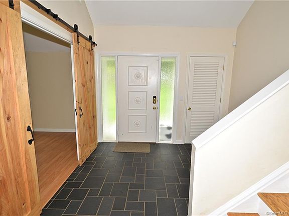2nd image of 265 Montauk Ave