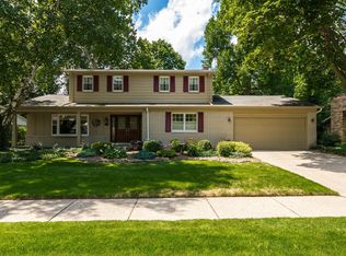 10527 Brookwood Dr, Plymouth, MI 48170