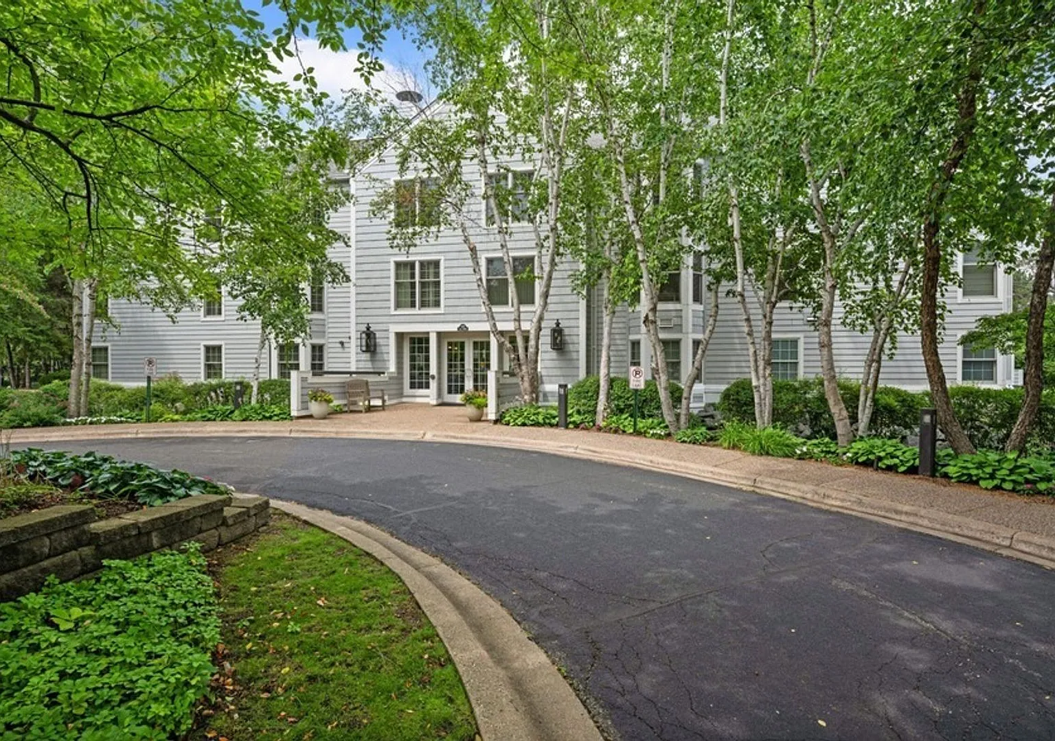 Spacious Main-Level Living in the Heart of Excelsior — Photo 4