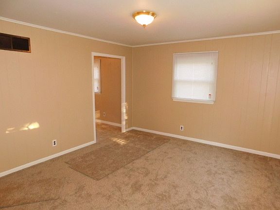 4th image of 3413 N Saint Joseph Ave