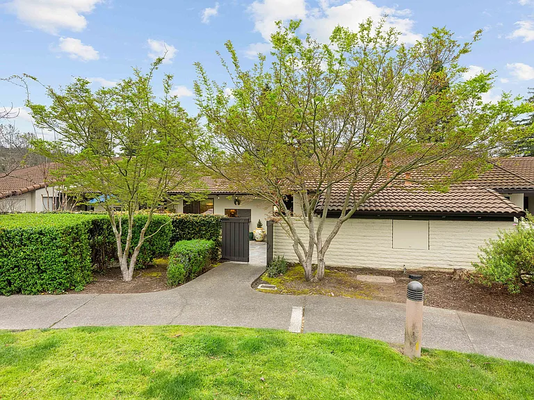 33 Fairway Dr — Photo 39