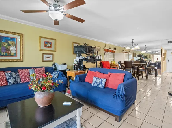 6201 N Falls Cir Drive #403, Lauderhill, FL 33319