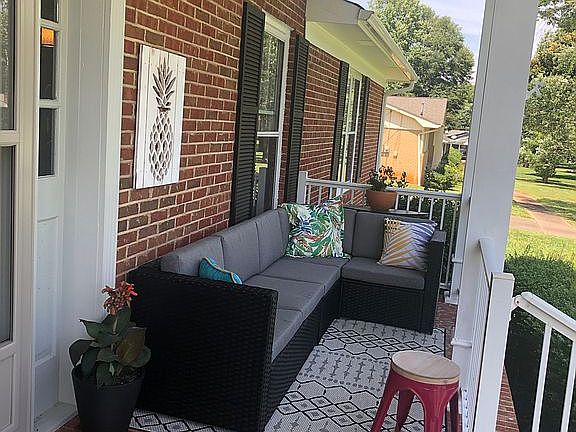 5th image of 285 Weatherstone Dr