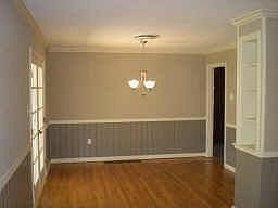 3rd image of 4720 Meadowbrook Dr