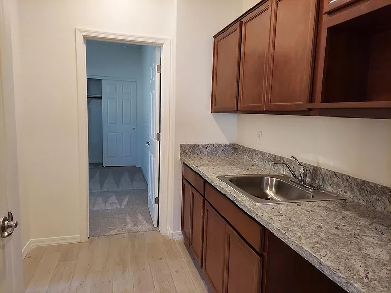 121 W Seaside Dr — Photo 22
