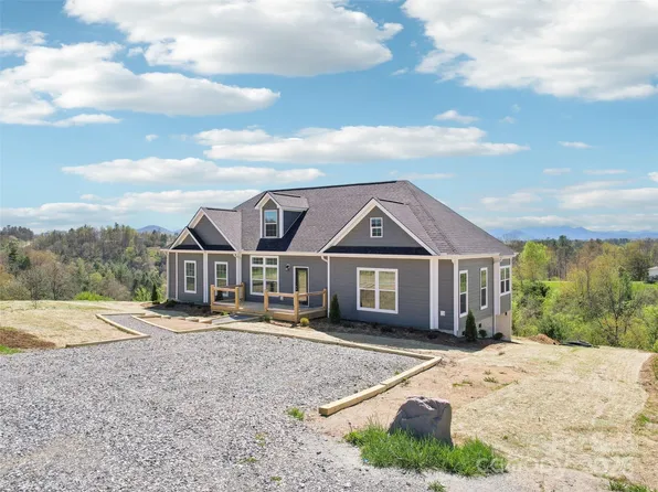 25 Colby Dr, Weaverville, NC 28787