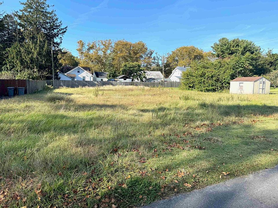 2nd image of 17 Indian Ln