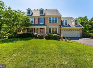 6703 Jade Post Ln, Centreville, VA 20121