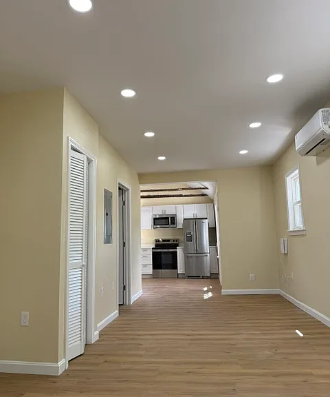 1 Pond Pl — Photo 16