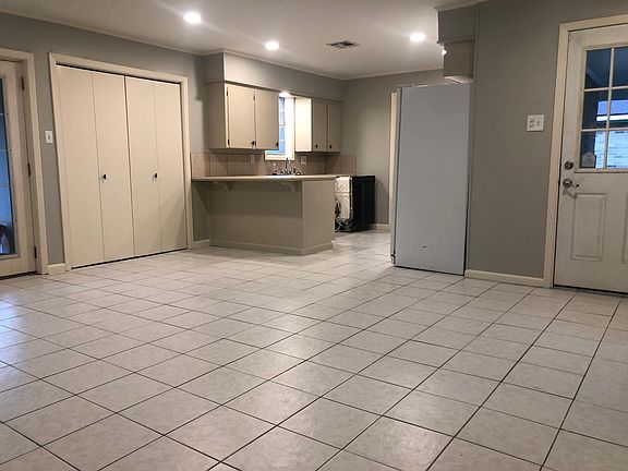2nd image of 106 Eula Dr