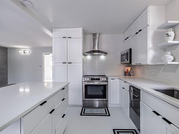 5th image of 1427 Asher Ln