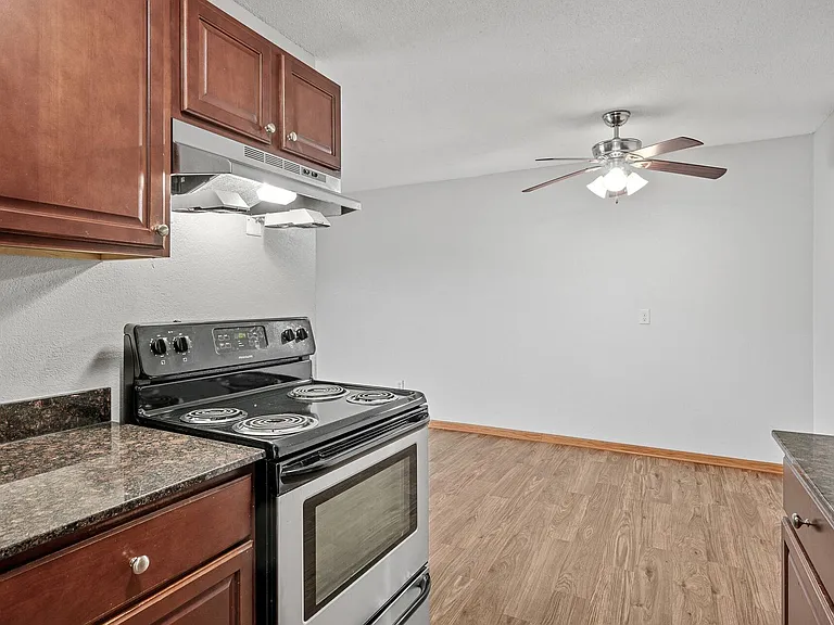 River Ridge Apartments — Photo 71