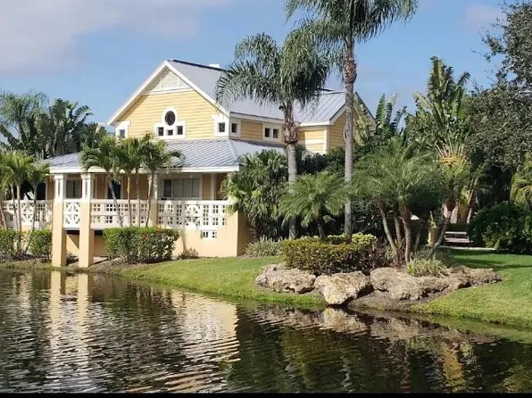 115 112th Ave NE APT 810, Saint Petersburg, FL 33716
