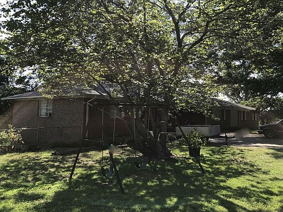 3rd image of 1573 Elvis Presley Dr