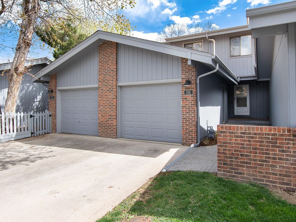 Front of townhome