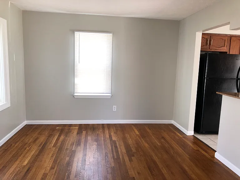 13603 Kirton Ave — Photo 10