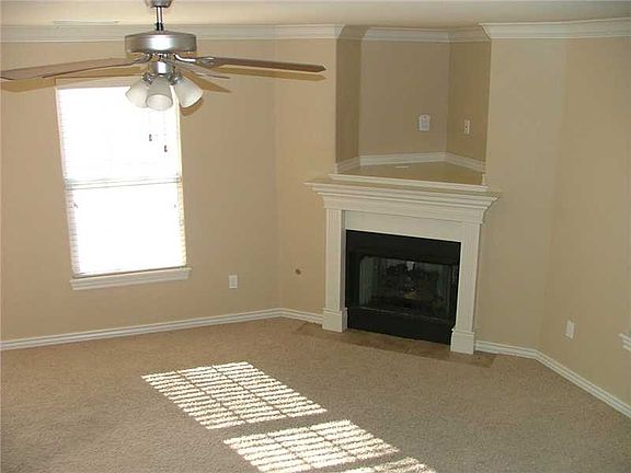4th image of 363 Copper Oaks Dr