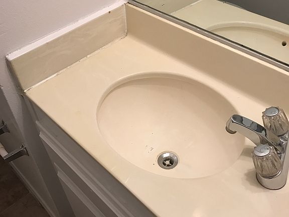 5th image of 11228 Huston St APT 5