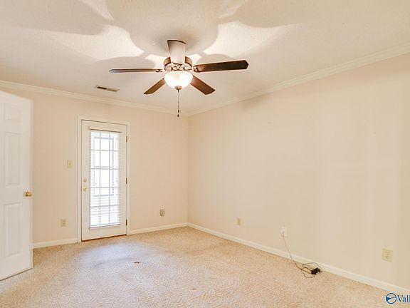 5th image of 343 Autumn Ln SW
