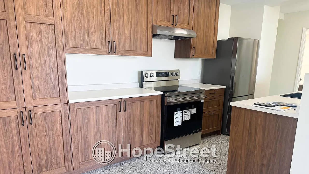2 bed, 777 sqft, $3,200 — Photo 3