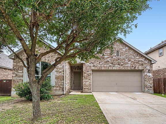 3rd image of 107 Mancos Dr