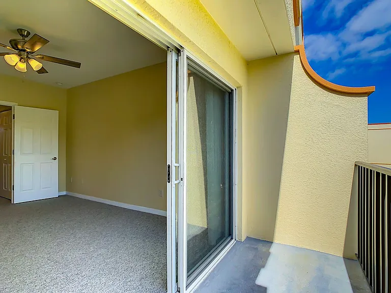 1196 Rio De Janeiro Ave #206F — Photo 31
