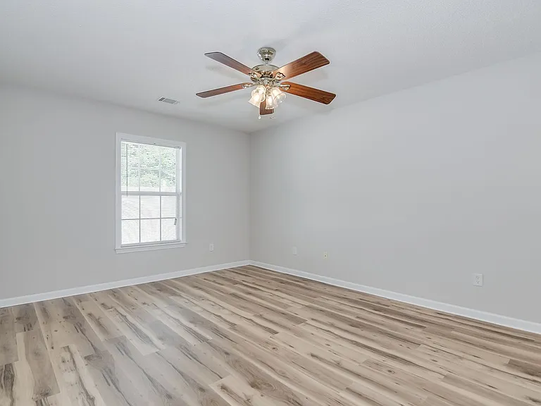 306 Evans Lake Way — Photo 17
