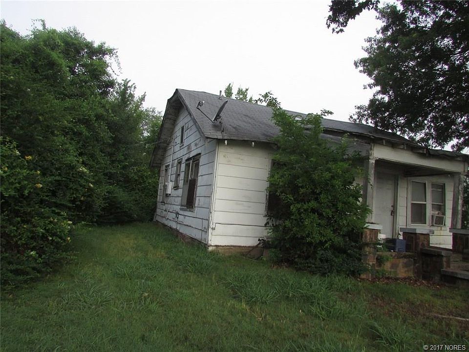 2nd image of 2127 Euclid St