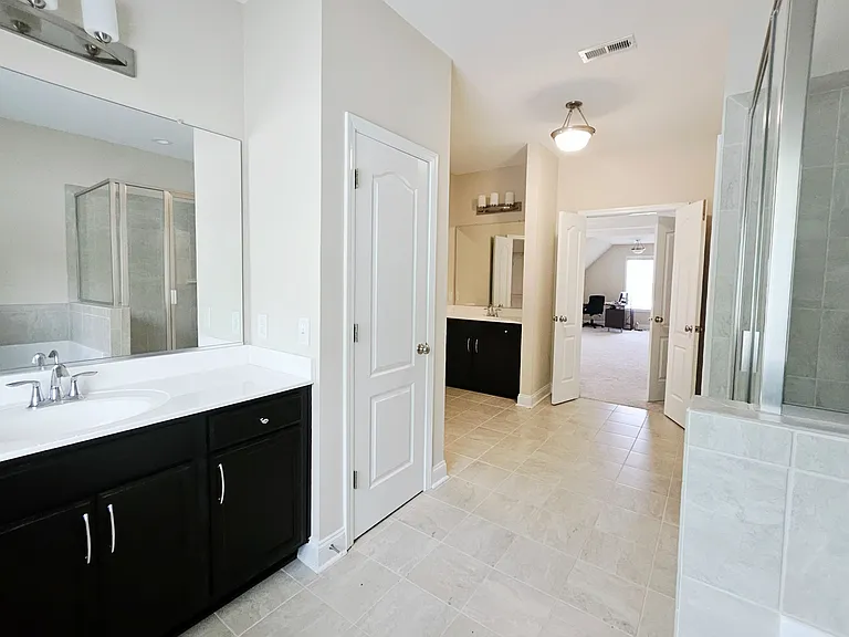 5790 Highland Grove Dr — Photo 16
