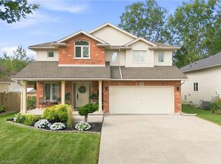 325 Foxtail Ave, Welland, ON L3C 7J8