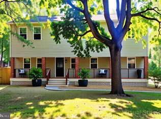 6828 Ridgeway Dr, Springfield, VA 22150