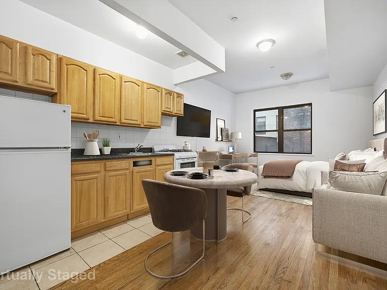 52 W 14th St #4C — Photo 1