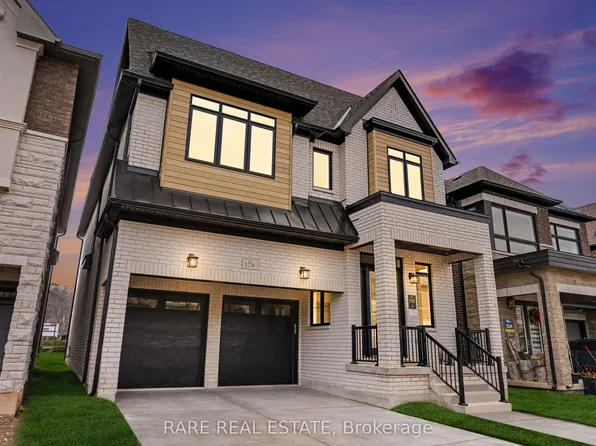 1236 Queens Plate Rd W, Oakville, ON L6M 5M3