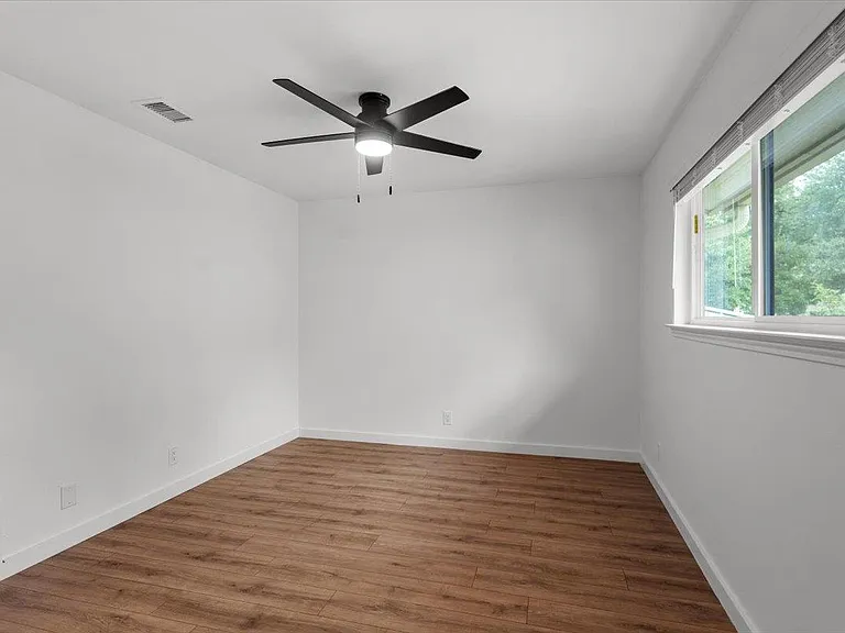 2500 Enfield Rd #1 — Photo 23