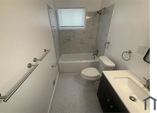 7643 Rivard Ave — Photo 5