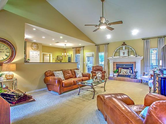 3rd image of 5328 Sussex Ln