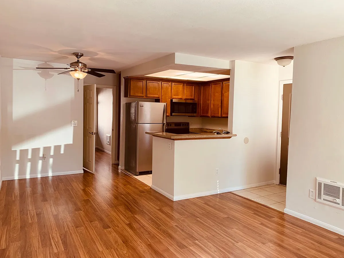 Building Photo - 432 Edgehill Ln #41