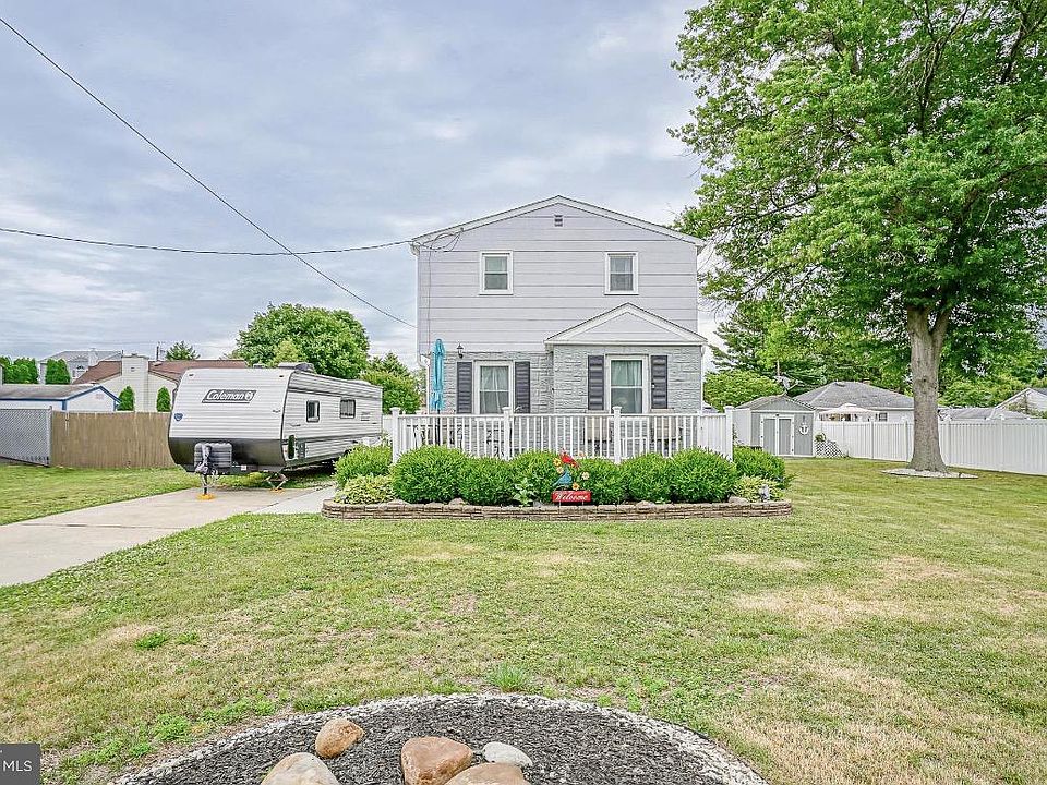 1st image of 133 Dobbs Ave
