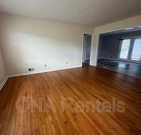 2691 Stoney Brook Ln NE — Photo 2