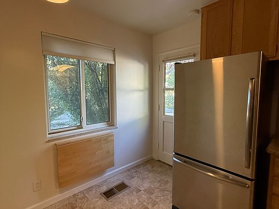 5th image of 1870 Lassen Dr
